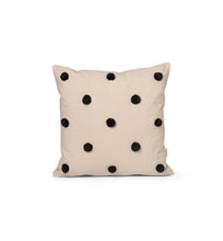 Charger l'image dans la galerie, Coussin avec pompons noirs Ferm Living - Sozon