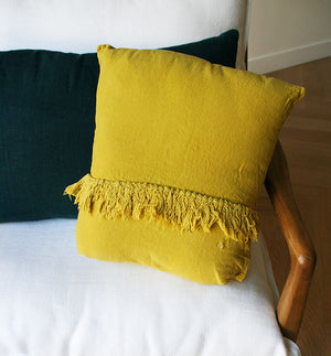 Coussin carré frangé en lin Curry - Sozon