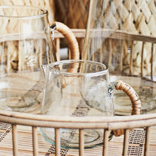 Charger l&#39;image dans la galerie, Petite carafe avec poignée en bambou
